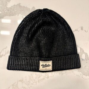 Hollister Black Metallic Shine Knit Beanie Toque  OSFA